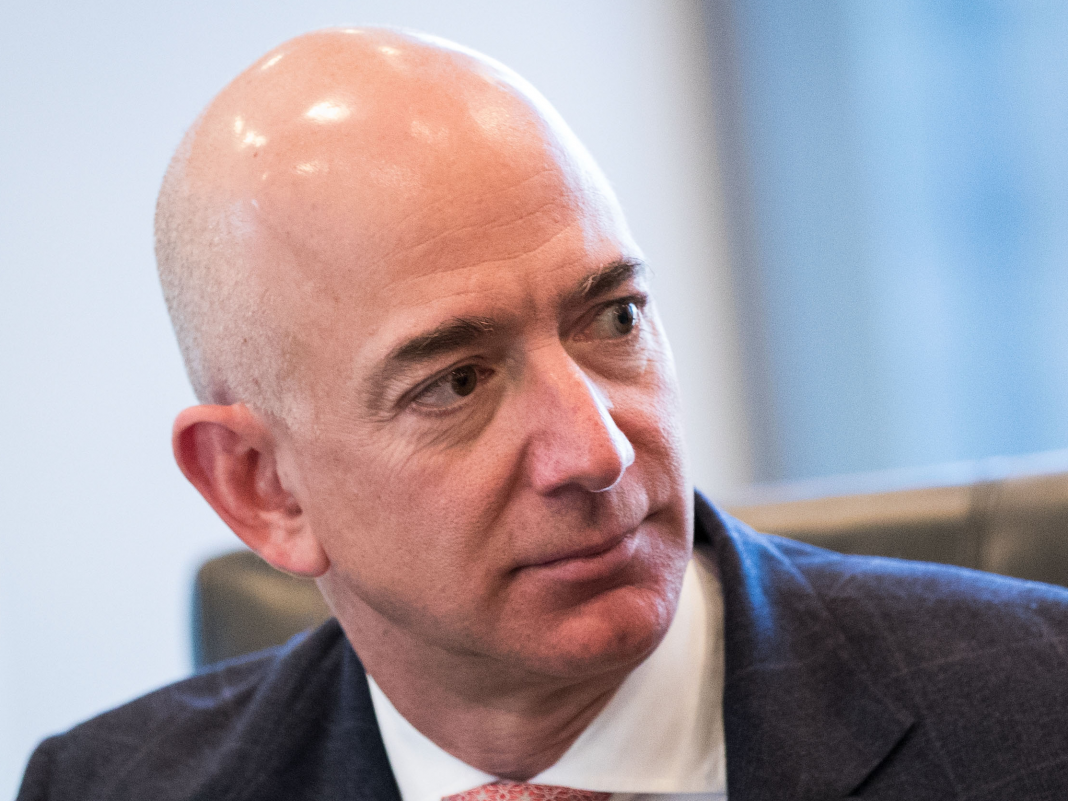 Jeff Bezos’ upcoming divorce brings some huge threats for Amazon investors (AMZN)