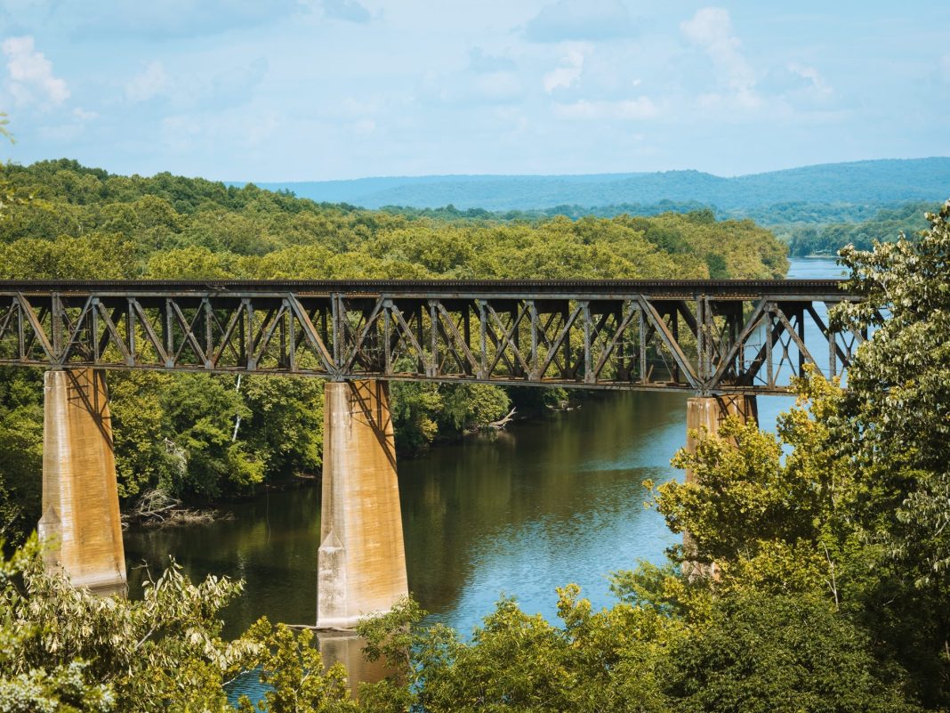 A boomer left California for West Virginia and fell in love with small-town living: ‘The stress has gone out of my life’