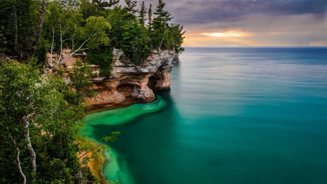 Scientists find hidden ‘hotspot’ that helped create the Great Lakes before North America even existed Scientists find hidden ‘hotspot’ that helped create the Great Lakes before North America even existed